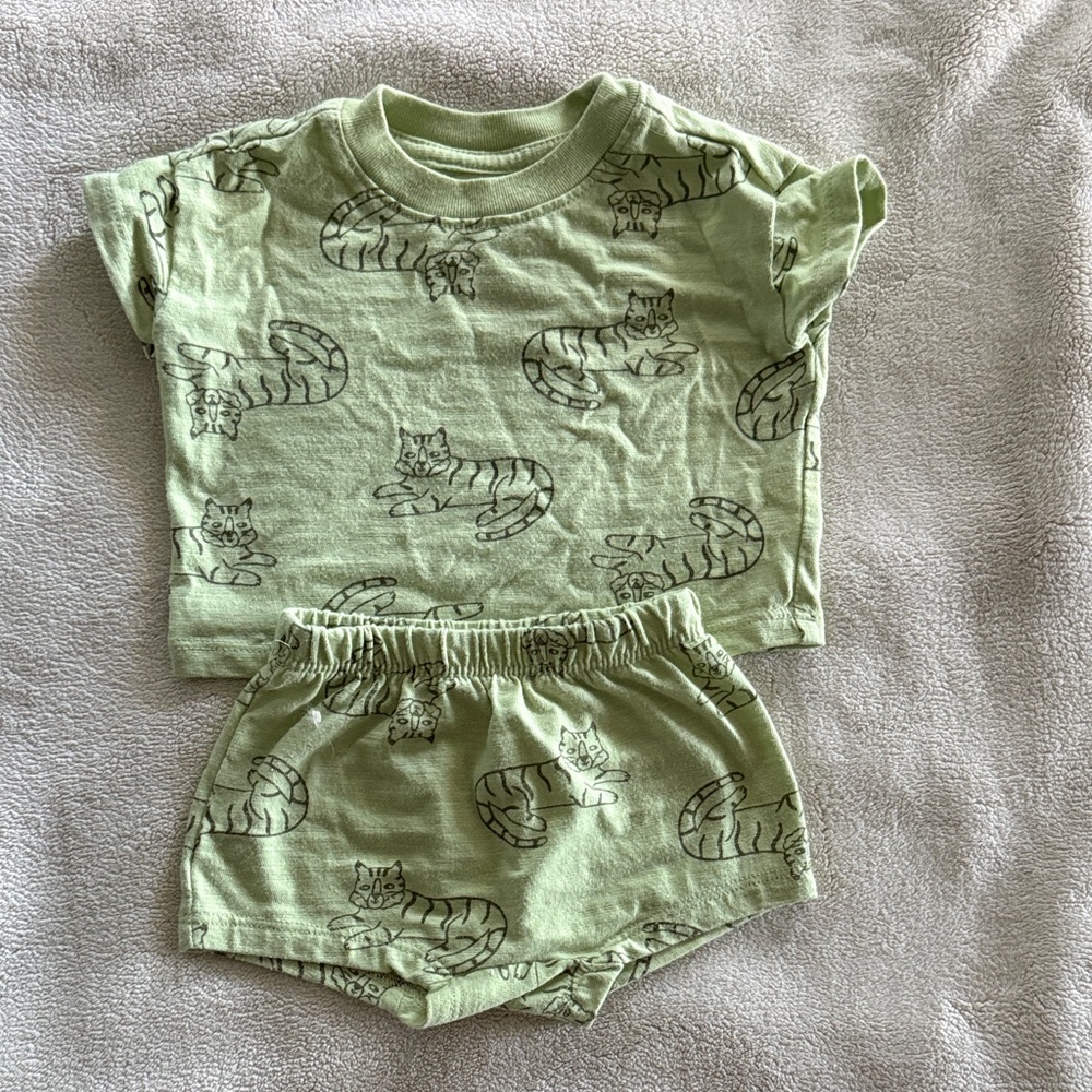 Cat & Jack Green Kids Matching Set